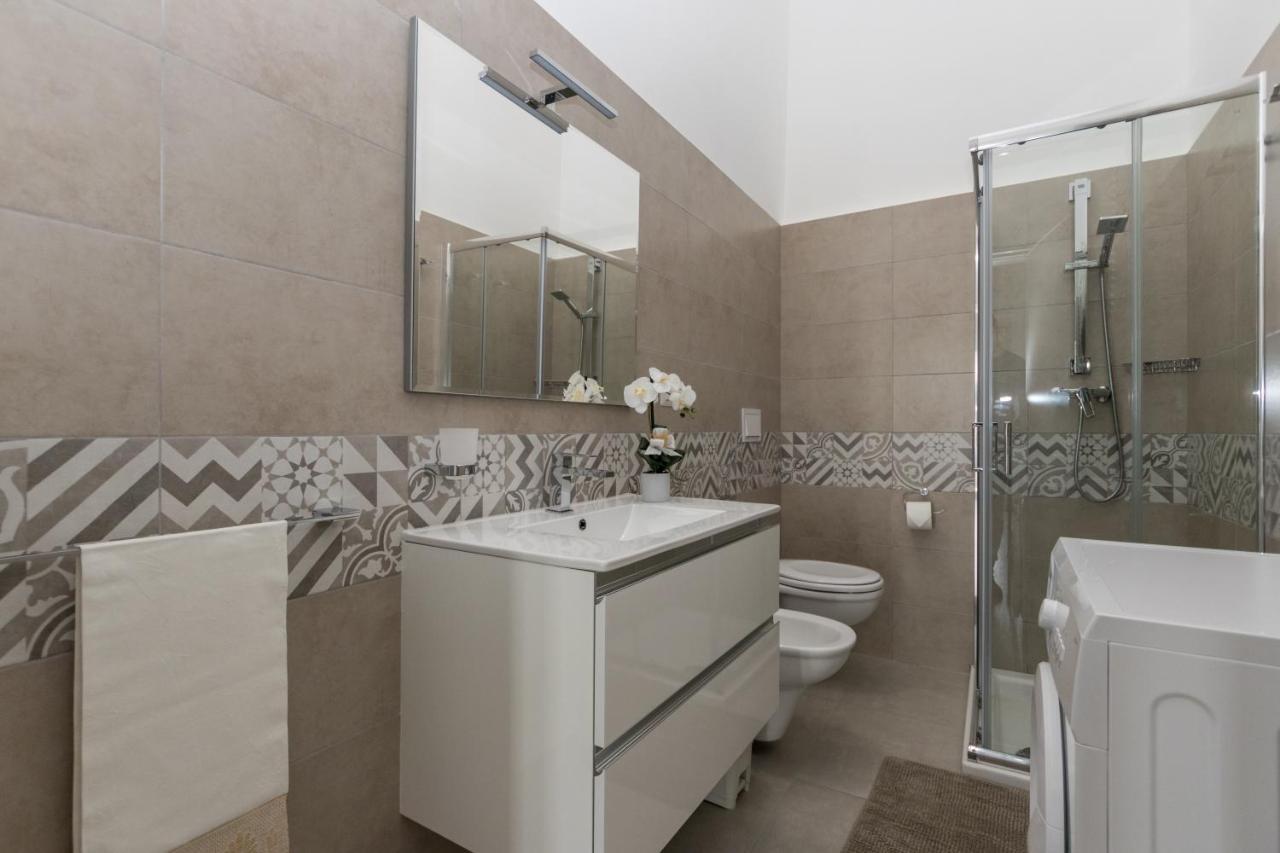 Drooms. Felline Kültér fotó