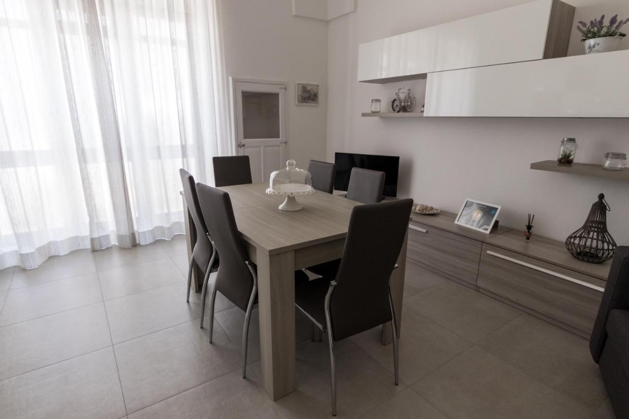 Drooms. Felline Kültér fotó