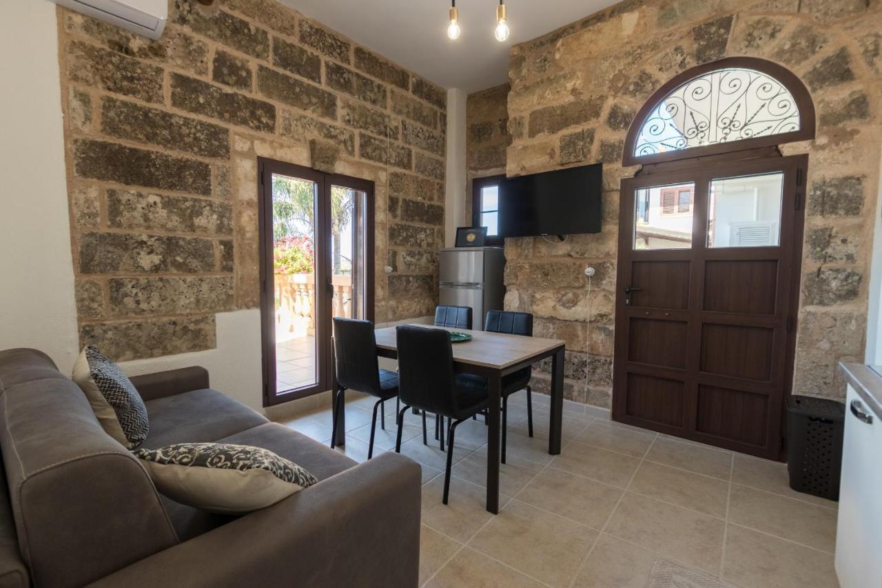 Drooms. Felline Kültér fotó